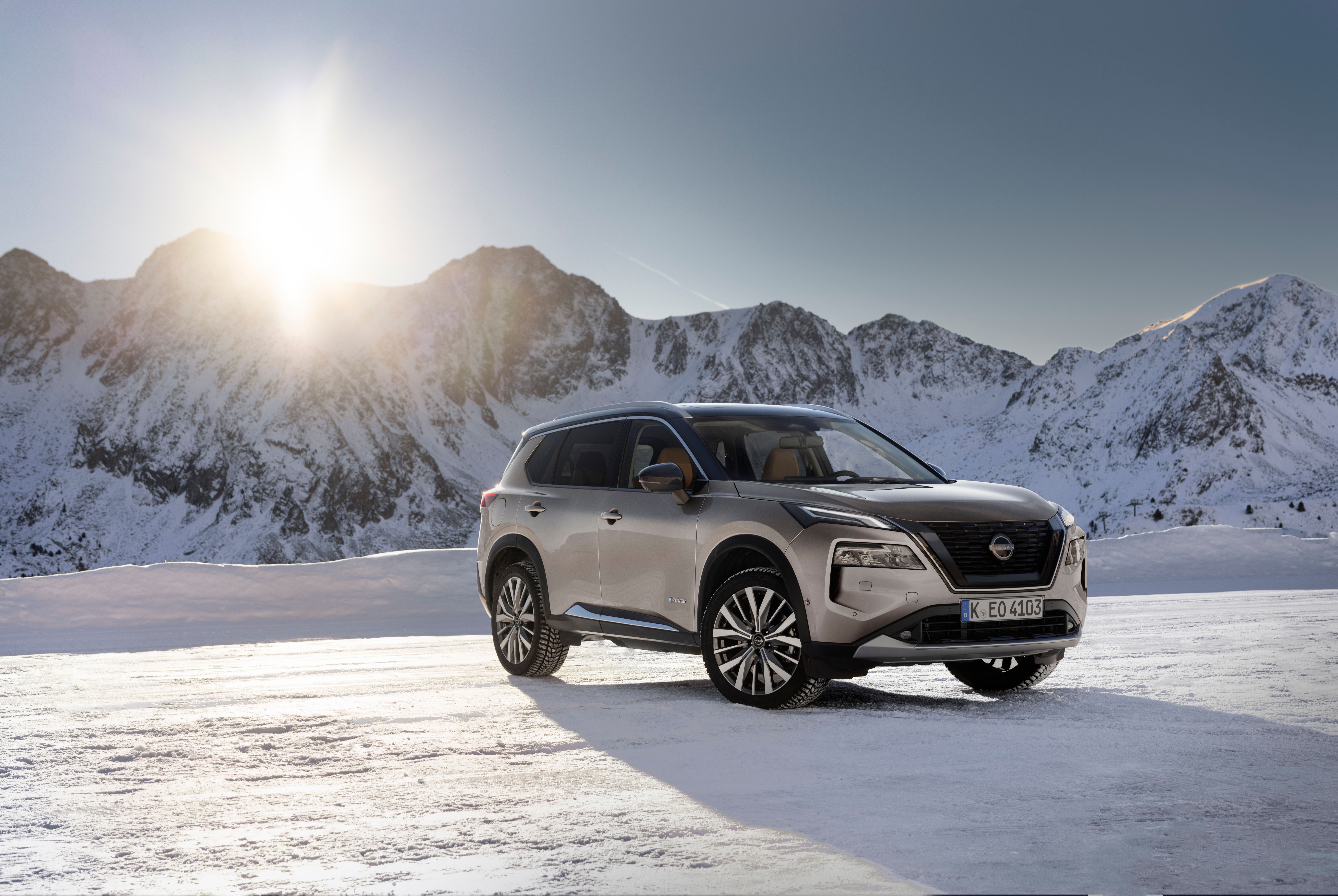 Nissan e-4ORCE touches ground in Europe to take on the harshest winter conditions with superior control