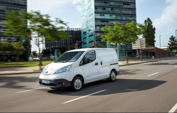 Nissan e-NV200 wins Zero Emission LCV of the Year at Commercial Fleet Awards 2019